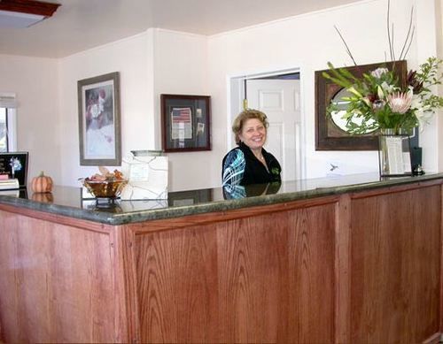 Inn Peach Tree